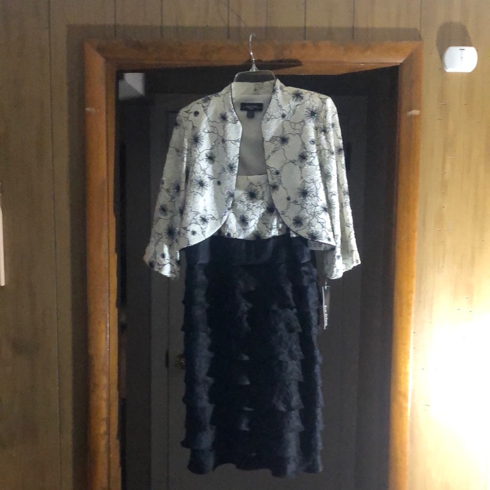 R&M Richards black and white dress with a jacket. Size 14W